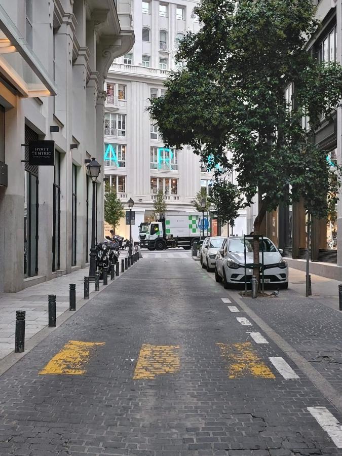 Apartamento Nuevo y Reformado al lado de la Gran Vía Madrileña Exterior foto