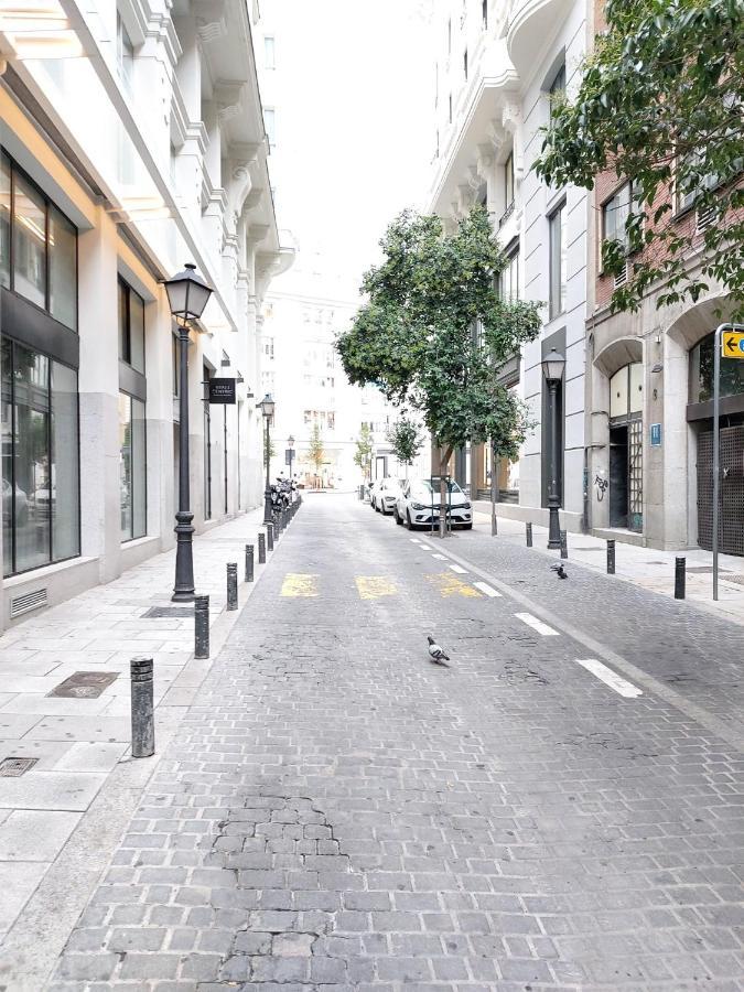 Apartamento Nuevo y Reformado al lado de la Gran Vía Madrileña Exterior foto
